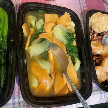 Oak Tree Inn - Oyster Mushrooms with Bok Choy. - Chinese Near Me - South Pasadena, California Oak Tree Inn - Oyster Mushrooms with Bok Choy. - Chinese Near Me - South Pasadena, California