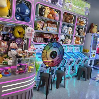 Claw and Craft Studio - Arcades Near Me - Houston, Texas