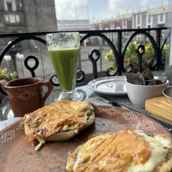Comal - Mollete de cemita, café de olla and a green juice! - Mexican Near Me - Heroica Puebla de Zaragoza, PUE Comal - Mollete de cemita, café de olla and a green juice! - Mexican Near Me - Heroica Puebla de Zaragoza, PUE