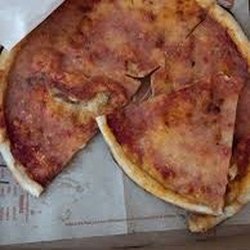 Fort Pizzeria - Cheese pizza