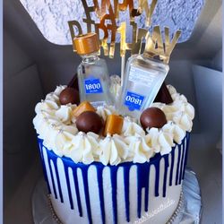 Laura’s Sweet Side - 1800 Inspired Cake