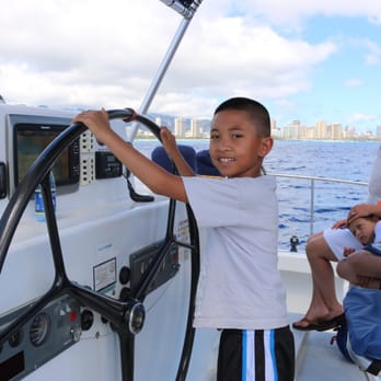 Makani Catamaran - Boating Near Me - Honolulu, Hawaii