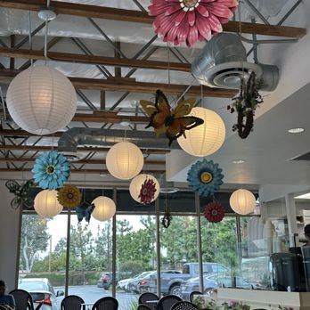 Oliboli Donuts - Charming decor inside! - Donuts Near Me - Tustin, California