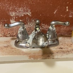 Bathroom faucet Bathroom faucet