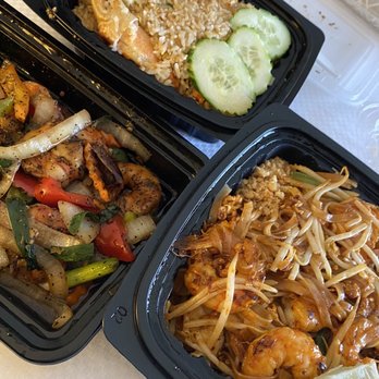 Bua Thai Restaurant - Pad Thai (spice 5) crab fried rice...salt and pepper prawns - Thai Near Me - Aurora, Colorado