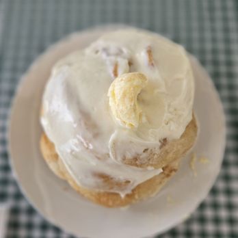 The Gilbert House - Cinnamon roll - New American Near Me - Gilbert, Arizona