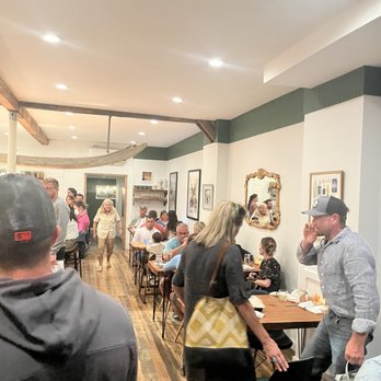 Harbor Table - The restaurant - Beer Bar Near Me - Southwest Harbor, Maine