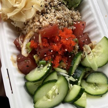 Pono Ono Poke - Tuna poke bowl - brwn rice, tobiko, ginger, avocado & cucumbers (sauce is the oyster sauce one) - Poke Near Me - Evanston, Illinois Pono Ono Poke - Tuna poke bowl - brwn rice, tobiko, ginger, avocado & cucumbers (sauce is the oyster sauce one) - Poke Near Me - Evanston, Illinois