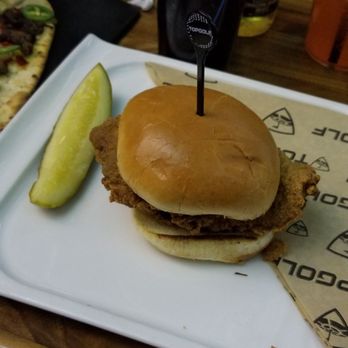 Topgolf - Chicken sandwich - Golf Near Me - Schaumburg, Illinois