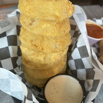 Chateau Louise - Onion rings - American Near Me - Luna Pier, Michigan
