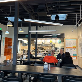 Eazzy Burger - Dining area - Burgers Near Me - Richmond, Virginia
