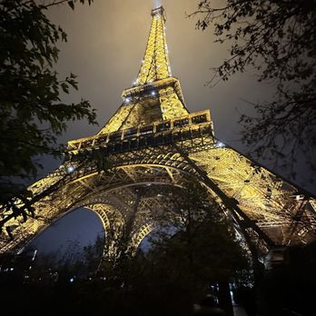 Le Jules Verne - French Near Me - Paris, 75