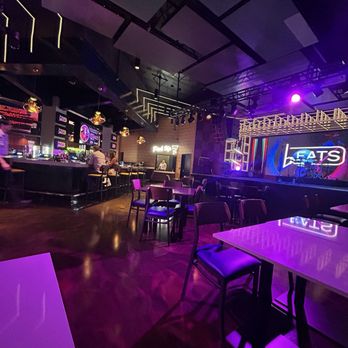 bEATS - Interior spaces - Burgers Near Me - Highland, California