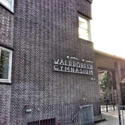 Walddörfer-Gymnasium - Haupteingang
