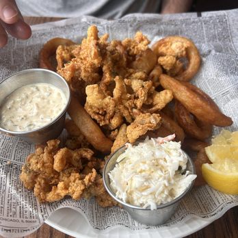 Dockside Pub - Bars Near Me - Swampscott, Massachusetts