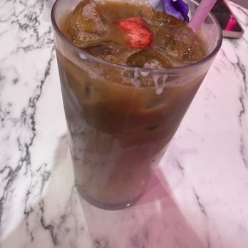 Pink & Boujee - Fresas con Crema Latte - Mexican Near Me - Los Angeles, California