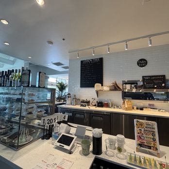Lemon Tree Cafe and Market - Cashier - Pizza Near Me - Las Vegas, Nevada