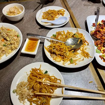 Duck N Bao - Signature Lo Mein, Yangzhou Style Fried Rice and Crispy Spicy Chicken - Szechuan Near Me - Houston, Texas