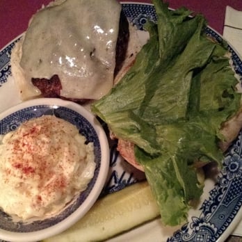 Dobbin House Tavern - Burger - Bars Near Me - Gettysburg, Pennsylvania