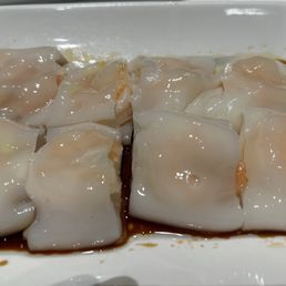 Chive & Shrimp Rice Roll