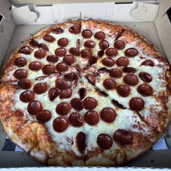 Jessie's Pizza - Large pep& cheese