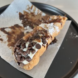 Charleston Bagel - Cannoli!!! Seeing that this was an option on the menu made me try out Charleston Bagel Co. This is a respectable cannoli!