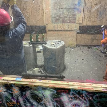 Axe N Smash - Destruction room - Axe Throwing Near Me - American Fork, Utah
