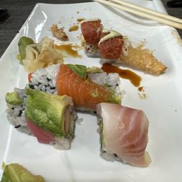 Rainbow roll and fantastic roll Rainbow roll and fantastic roll