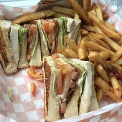 In This Corner Bar & Grill - Excellent Clubhouse and fries