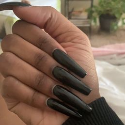 Black polish + fill as you can see on my thumb it's still the old polish underneath Black polish + fill as you can see on my thumb it's still the old polish underneath