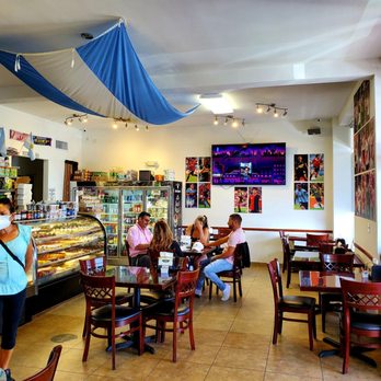 El Rinconcito Argentino - Inside - Bakeries Near Me - North Miami Beach, Florida El Rinconcito Argentino - Inside - Bakeries Near Me - North Miami Beach, Florida