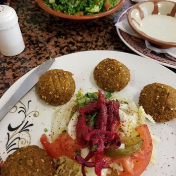 Halal Restaurant - Falafel and Tabouleh - Fish & Chips Near Me - London, XGL