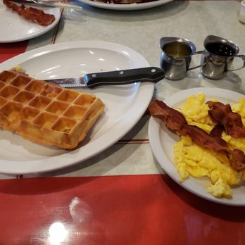 Mo's Egg House - Breakfast & Brunch Near Me - Temecula, California
