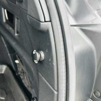 Go Mobile Auto Detailing - Everywhere grease, dirt, which came off with a tissue later. Horrible service - Auto Detailing Near Me