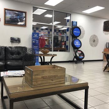 Gerald Jones Honda - Customer waiting area - Car Dealers Near Me - Martinez, Georgia Gerald Jones Honda - Customer waiting area - Car Dealers Near Me - Martinez, Georgia
