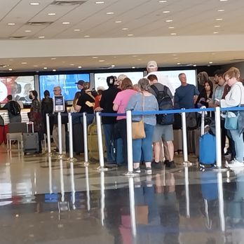 Budget Sea-Tac - Waiting in the 45 minute line - Car Rental Near Me - Seatac, Washington Budget Sea-Tac - Waiting in the 45 minute line - Car Rental Near Me - Seatac, Washington