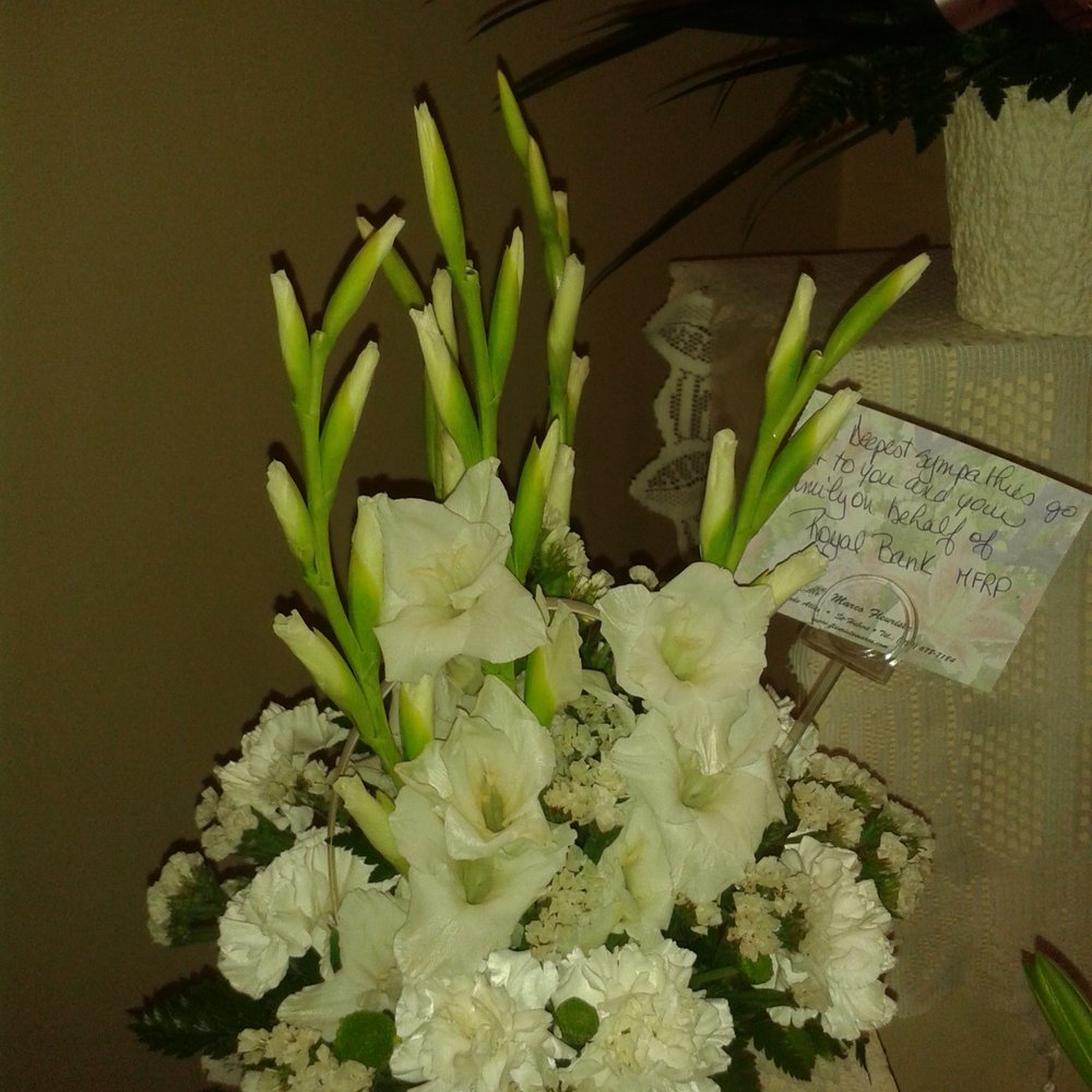 Marco Fleuriste - Disregard pics #1-#5, I am showing you their real work: which includes filler flowers that are discolored & browning! Boss got ripped off! - Florists Near Me - St-Hubert, Quebec Marco Fleuriste - Disregard pics #1-#5, I am showing you their real work: which includes filler flowers that are discolored & browning! Boss got ripped off! - Florists Near Me - St-Hubert, Quebec