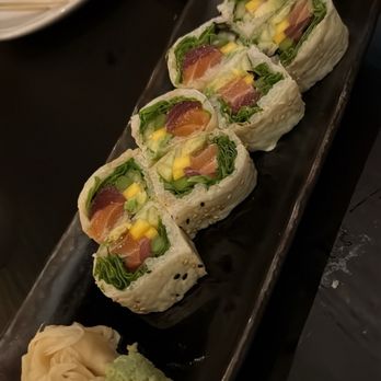 Sunda New Asian - Island maki roll - Pan Asian Near Me - Detroit, Michigan Sunda New Asian - Island maki roll - Pan Asian Near Me - Detroit, Michigan
