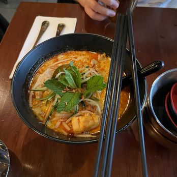 Laut - Ultimate Curry Laksa Soup - Thai Near Me - New York, New York