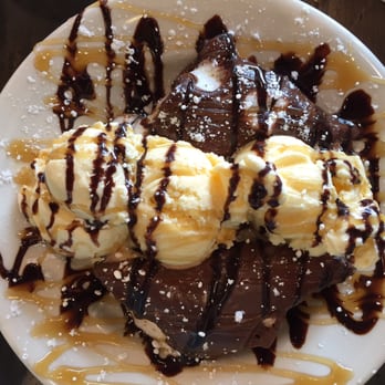 Bistro Byronz - Heavenly chocolate supreme. This was an awesome desert. - Salad Near Me - Baton Rouge, Louisiana