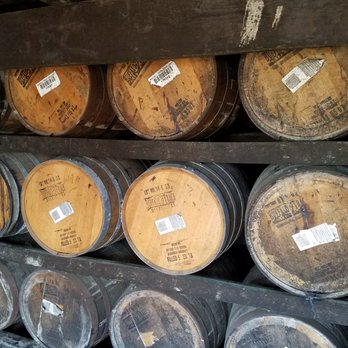 Kentucky Bourbon Bus - Buffalo Trace - Wine Tours Near Me Kentucky Bourbon Bus - Buffalo Trace - Wine Tours Near Me