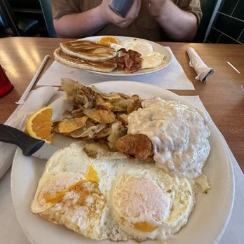 Sunrise Diner - 2+2+2 special Country fried chicken with gravy, eggs, and home fries. - Diners Near Me - Cocoa Beach, Florida Sunrise Diner - 2+2+2 special Country fried chicken with gravy, eggs, and home fries. - Diners Near Me - Cocoa Beach, Florida