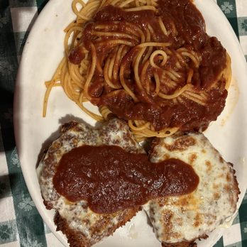 Johnny Carino's - Chicken parmigiana and spaghetti - Italian Near Me - Downey, California Johnny Carino's - Chicken parmigiana and spaghetti - Italian Near Me - Downey, California