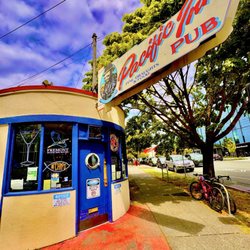 Pacific Inn Pub