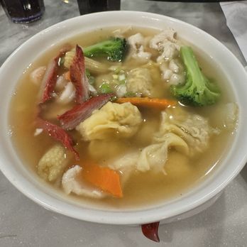 Hong Kong Alleys Kitchen - Wonton Soup (L)  / Sopa de Wonton (Grande) - Cantonese Near Me - Orlando, Florida