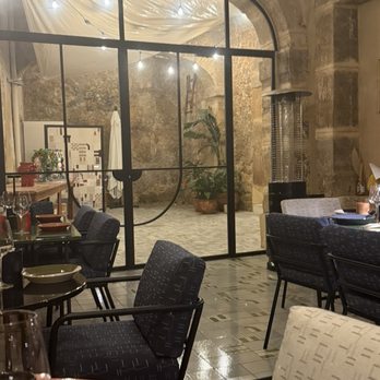 Ninebistrot - First section at the entrance - Restaurants Near Me - Caltagirone, Connecticut