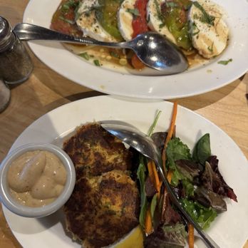 Scoma's Restaurant - Crab cakes and heirloom tomato salad - Seafood Near Me - San Francisco, California Scoma's Restaurant - Crab cakes and heirloom tomato salad - Seafood Near Me - San Francisco, California