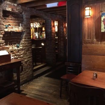 Brick Store Pub - Pubs Near Me - Decatur, Georgia