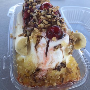Joe's Ice Cream Shop - Banana Split Boat - Ice Cream & Frozen Yogurt Near Me - Syracuse, Indiana