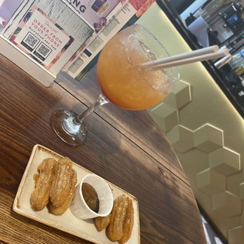 Slug & Lettuce - Bars Near Me - Oxford, OXF Slug & Lettuce - Bars Near Me - Oxford, OXF